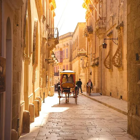 بيت للعطل Authentic & Spacious 3br With Private Terrace By 360 Estates