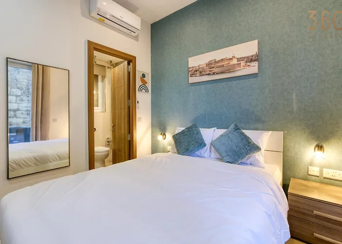 Authentic & Spacious 3br With Private Terrace By 360 Estates *