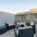 Dom wakacyjny Authentic & Spacious 3br With Private Terrace By 360 Estates