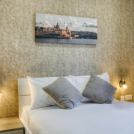 Authentic & Spacious 3br With Private Terrace By 360 Estates Rabat