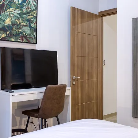 Authentic & Spacious 3br With Private Terrace By 360 Estates