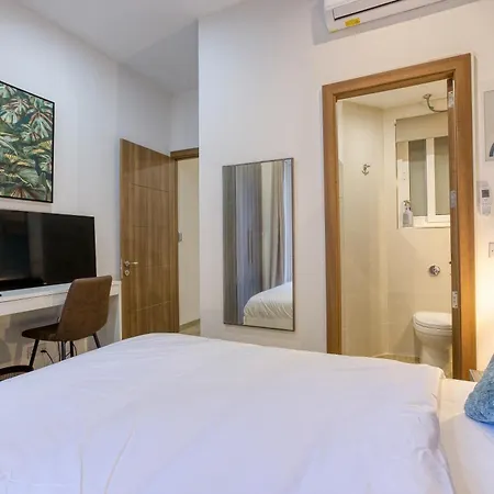 Authentic & Spacious 3br With Private Terrace By 360 Estates 펜션 라바트