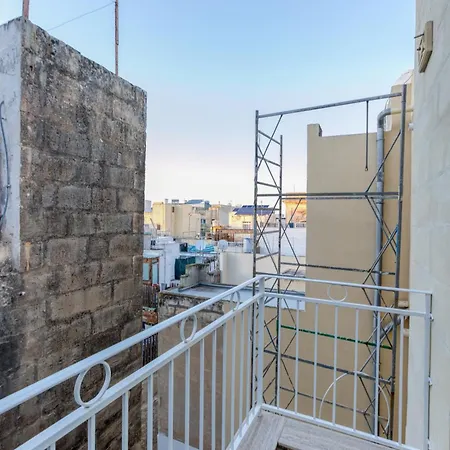 Casa vacanze Authentic & Spacious 3br With Private Terrace By 360 Estates