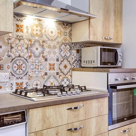 Authentic & Spacious 3br With Private Terrace By 360 Estates *