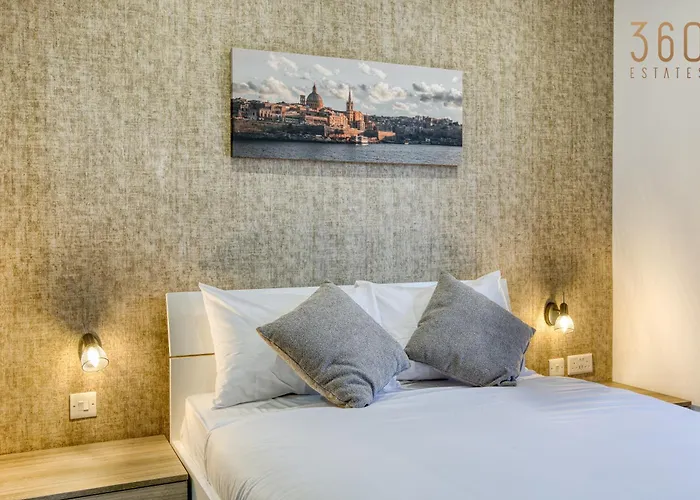 Authentic & Spacious 3br With Private Terrace By 360 Estates Rabat