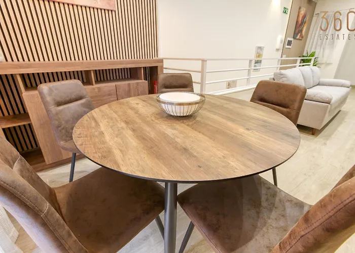 Authentic & Spacious 3br With Private Terrace By 360 Estates Hébergement de vacances Rabat