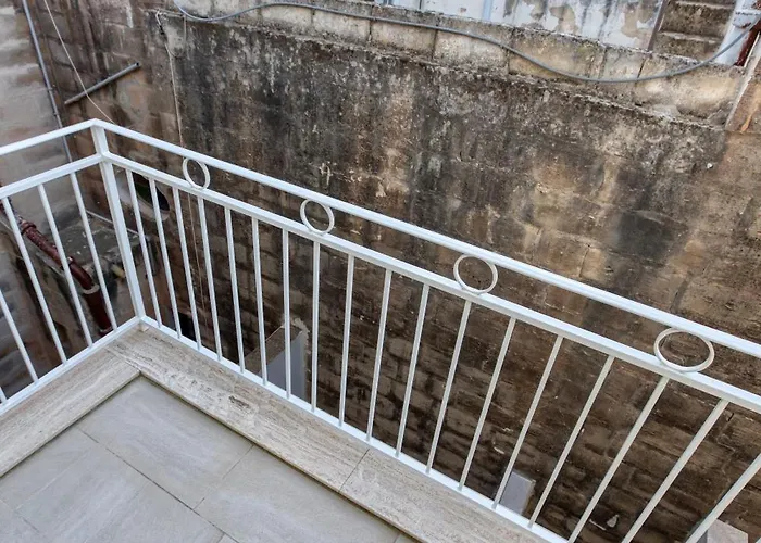 Authentic & Spacious 3br With Private Terrace By 360 Estates Case de vacanță