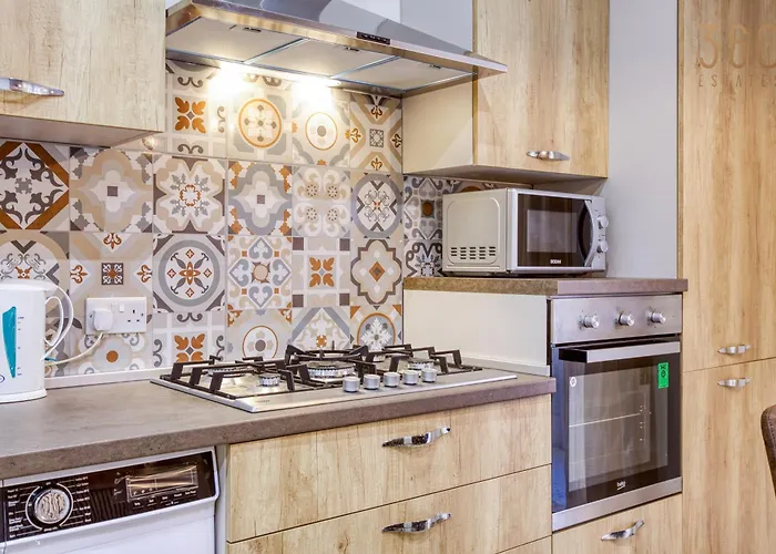 Authentic & Spacious 3br With Private Terrace By 360 Estates *